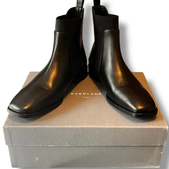 NEW! Everlane Womens The Italian Chelsea Square Toe Boots Black Leather Sz 10.5 - Picture 2 of 9
